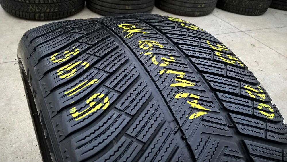 O anvelopa de iarna 285 35 20 michelin pilot alpin 4 profil 6,3 mm