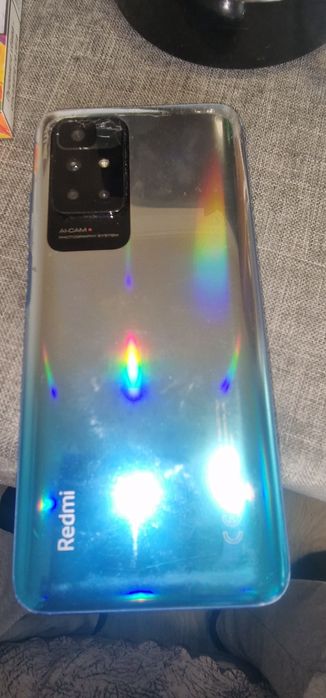 REDMI 10 пукнато стъкло