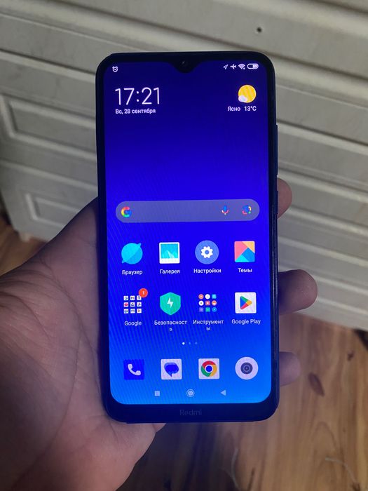 Смартфон Redmi 8 3/32, 4G, android для такси идеально
