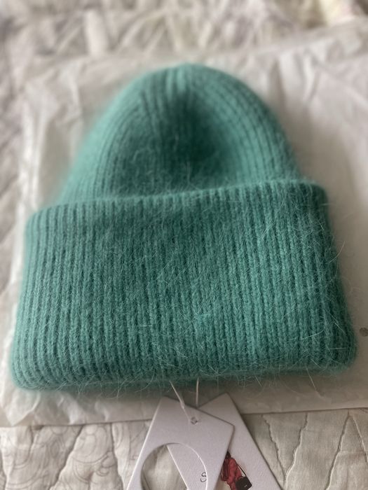 Продам новую зимню шапочку!