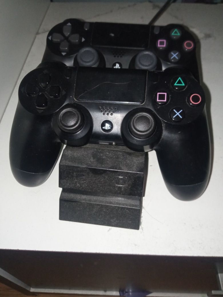 PS4 Контролер/Console
