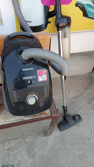 Самсунг пилесос рабочий.