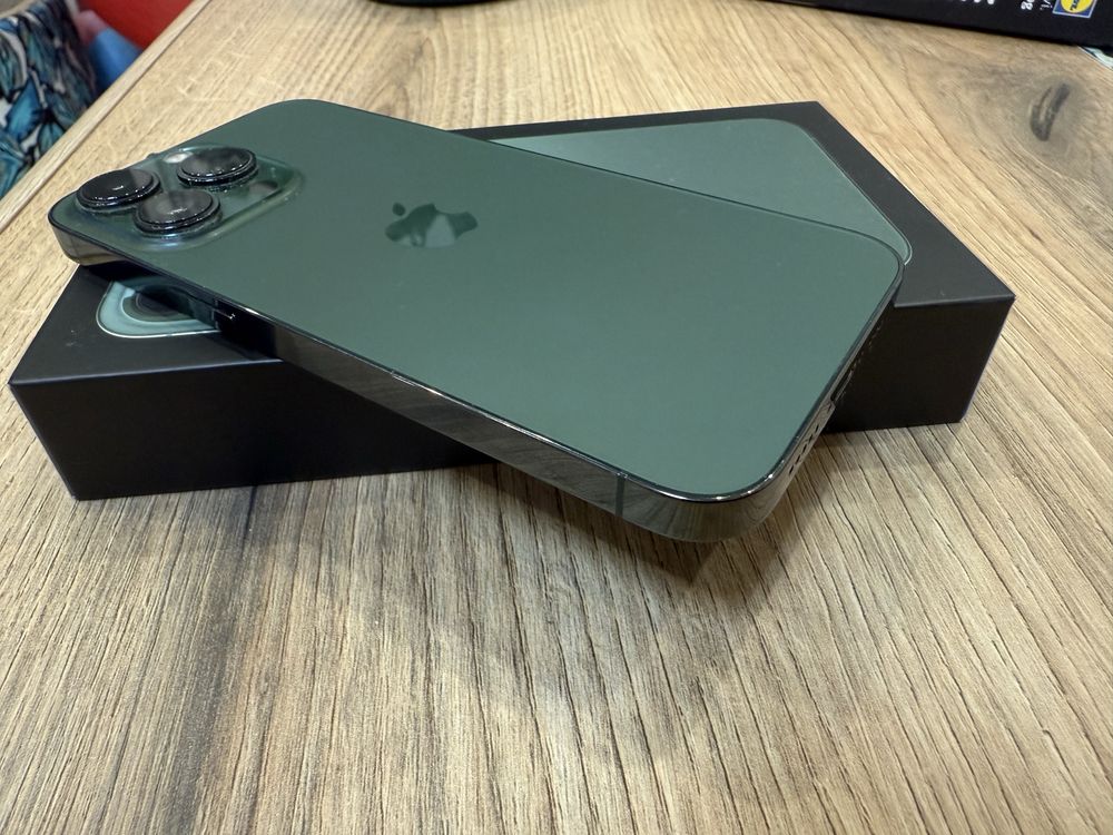 Iphone 13pro 128 не различим от нов