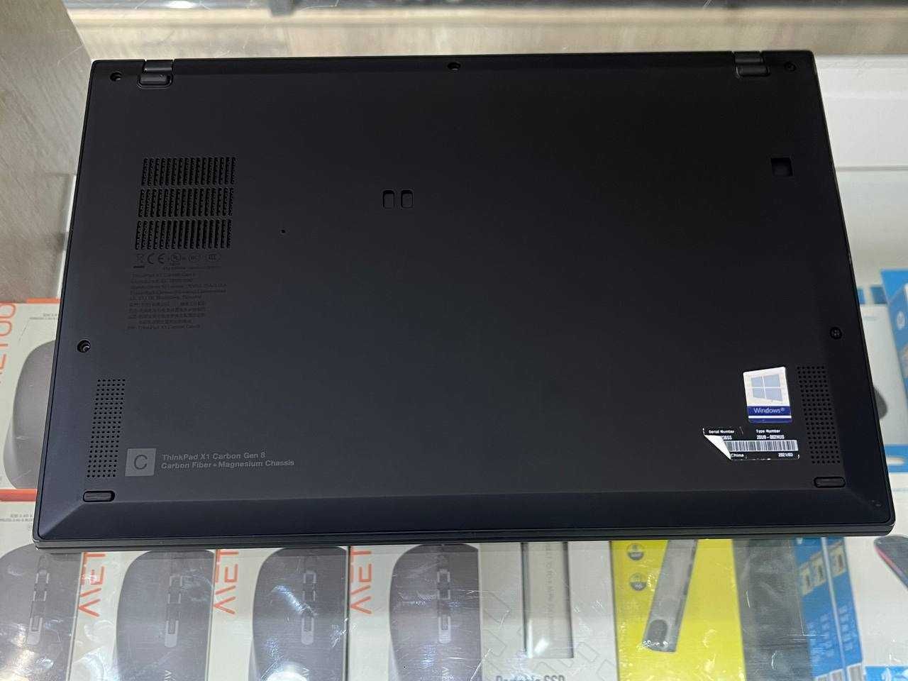 Lenovo ThinkPad X1 Carbon Gen 8 Core i7-10610U ram 16 ssd 256