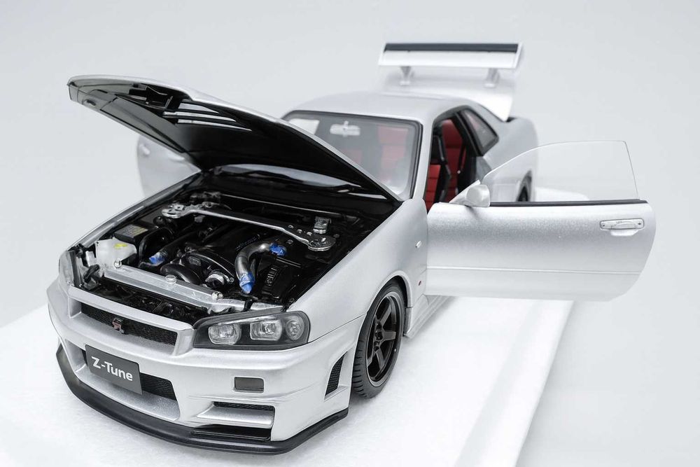 Nissan Skyline GT-R34 Z-tune (Silver) AUTOart