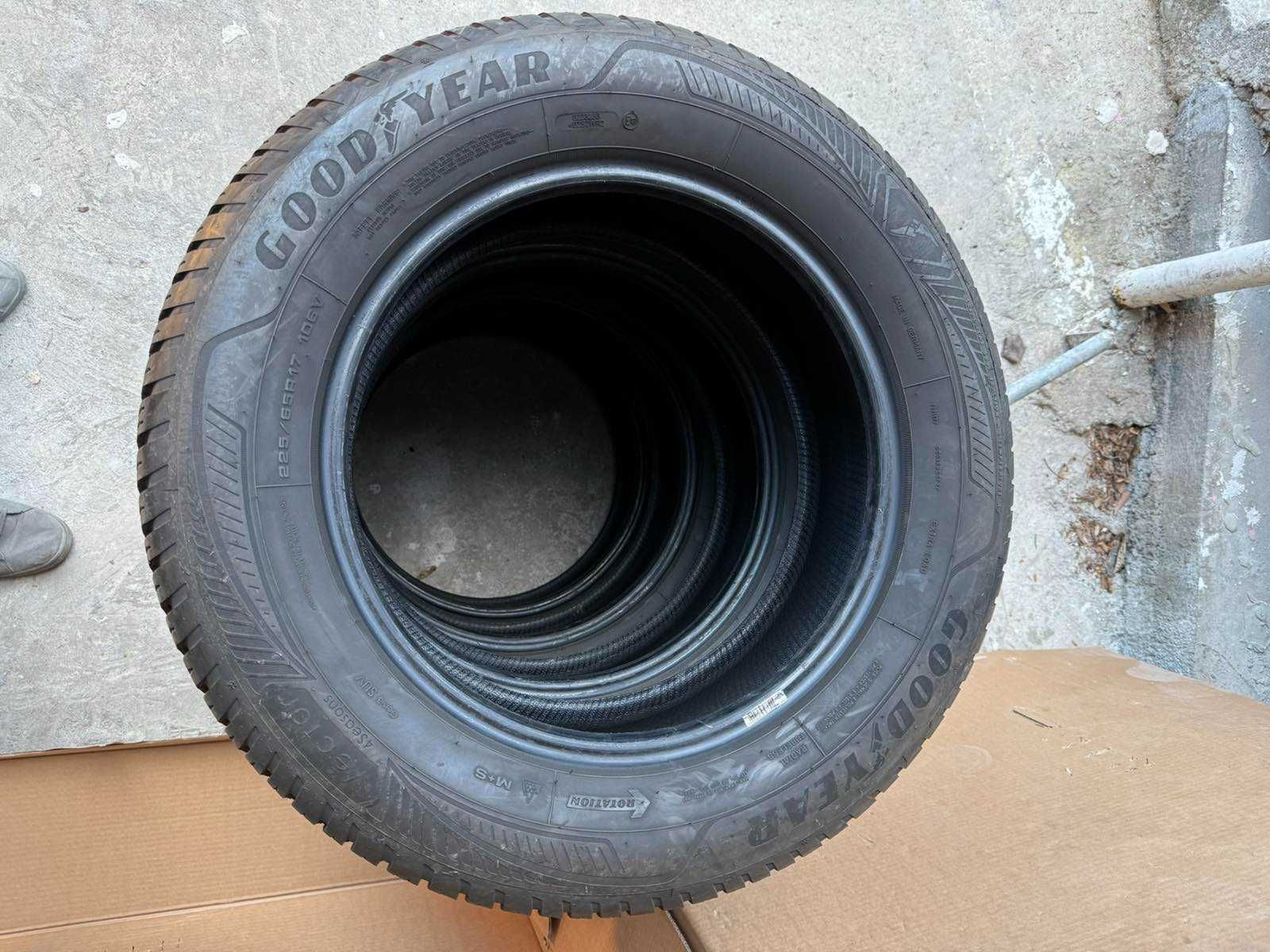 4бр Goodyear 225/65/17 dot3820 | 8mm