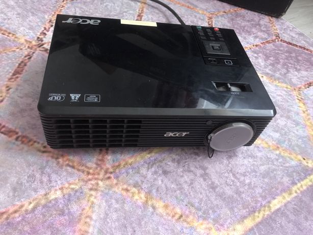 Vand Videoproiector Acer cu telecomanda X1261