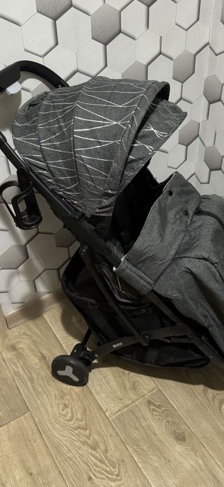 Продам не дорого Коляску детскую прогулочную