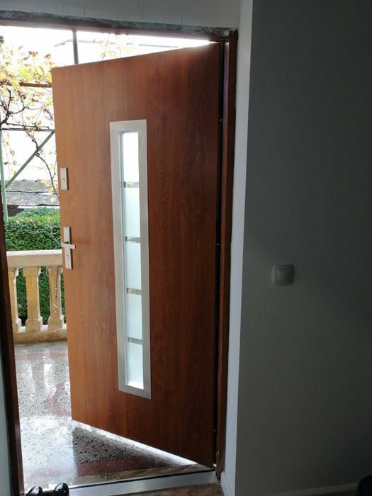 Помещения под наем подходящо за офис или магазин