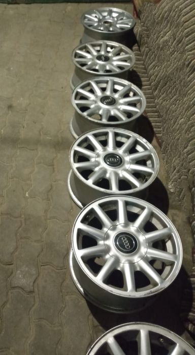 Диски Ромашки черепашки в хорошем состоянии на Ауди 80  100 С4 А6 А4