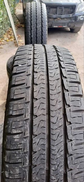 Зимни гуми за бус  16-ки  4 броя 225/75/16С MICHELIN