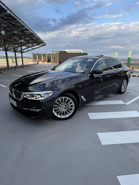 BMW Seria 5 G30 525 (231 cai)