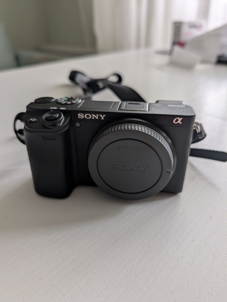 Vând Sonny Alpha 6400 NOU