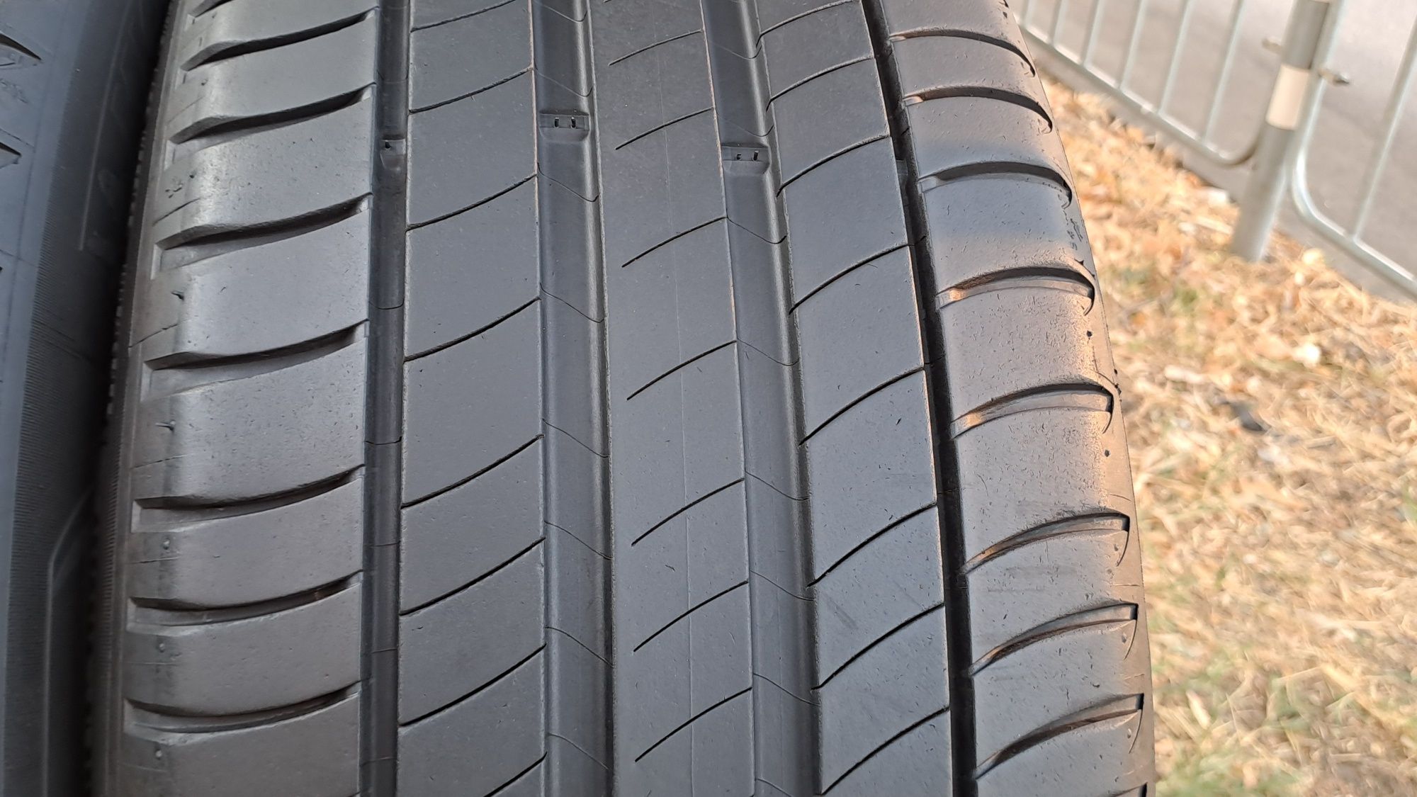 2бр. 225/45/17 Michelin Primacy 3
