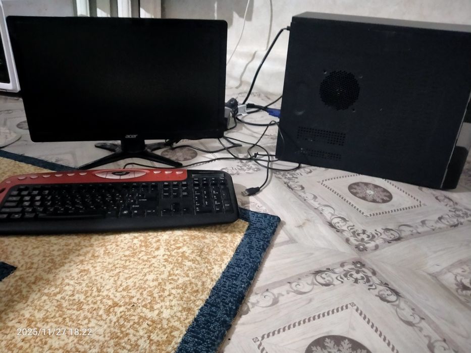 Продам компьютер с монитором.  Торг есть