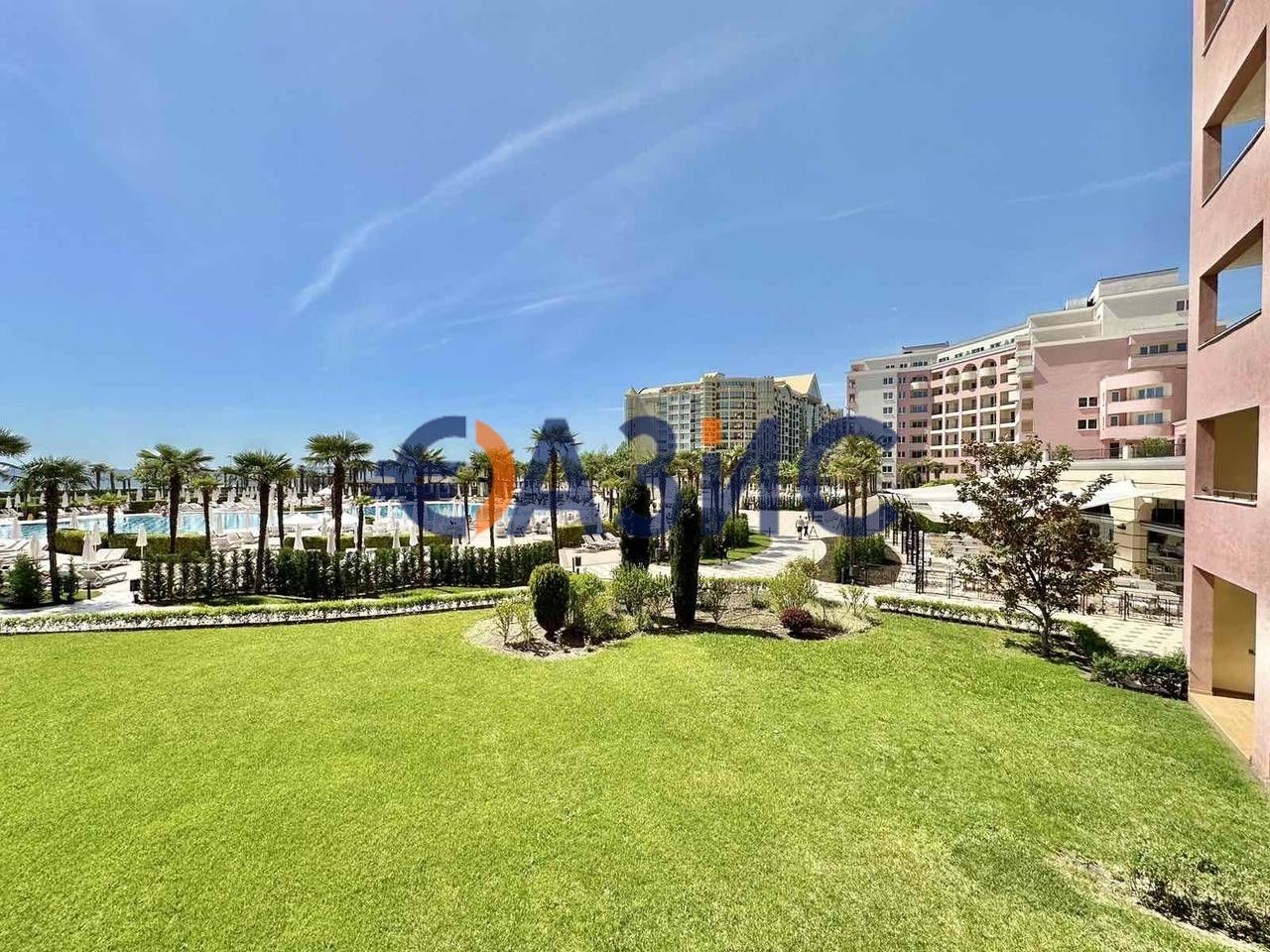 Продава се Двустаен апартамент в к.к. Слънчев бряг - 84 кв.м за 1012 €/кв.м - Снимка #12