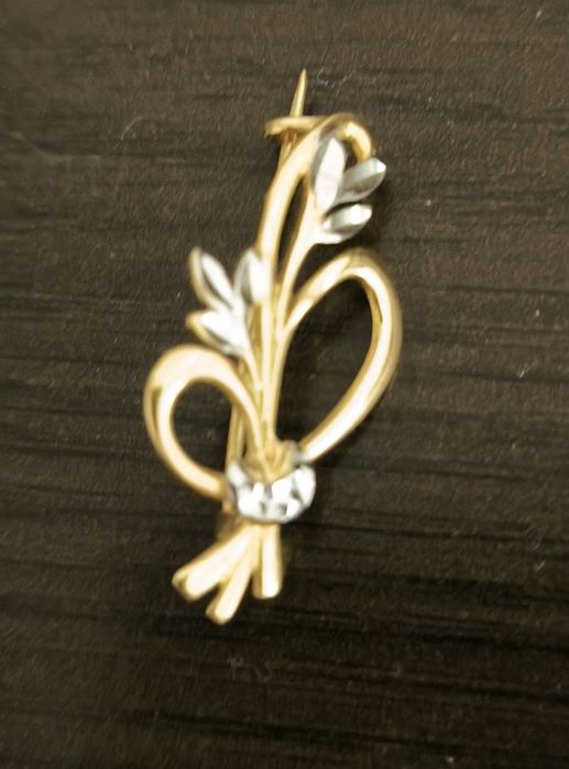 Broșă aur 14 k, noua