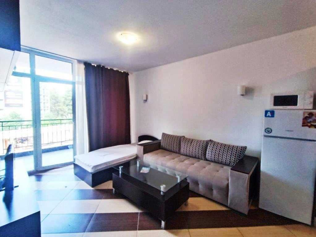 Продава се Двустаен апартамент в к.к. Слънчев бряг - 72 кв.м за 1000 €/кв.м - Снимка #1