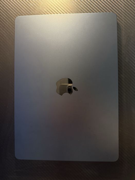 Macbook Air 13’ M2 8GB 256 Midnight Blue (Като Нов)