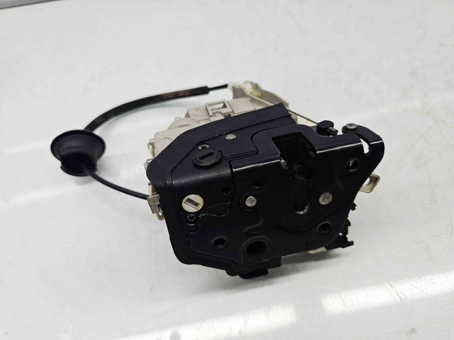 Broasca usa stanga spate Audi A4 (8K2, B8) [Fabr 2008-2015] 8k0839015C