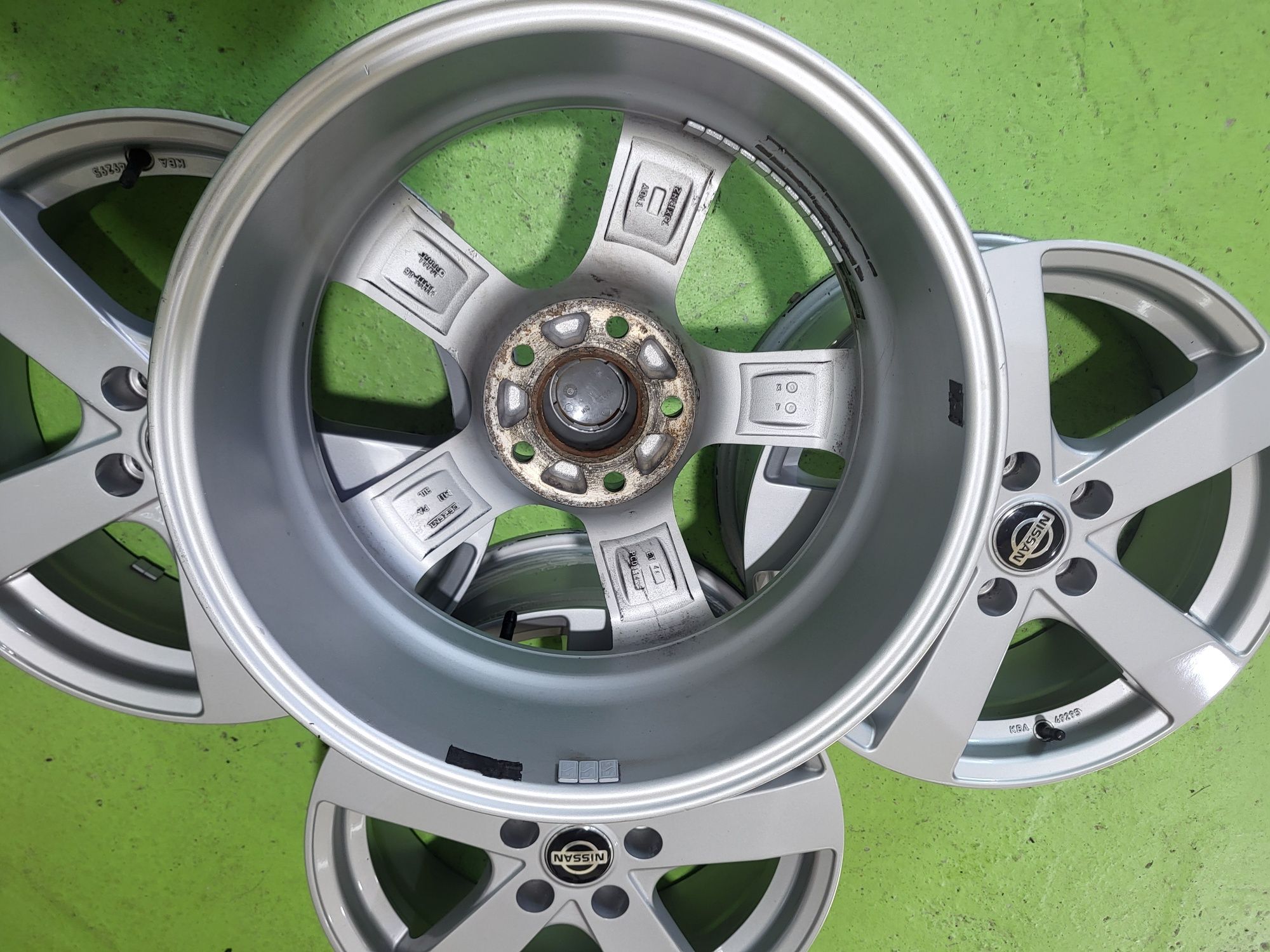 17 5x114.3 Nissan Renault Dacia лети джанти 5х114.3