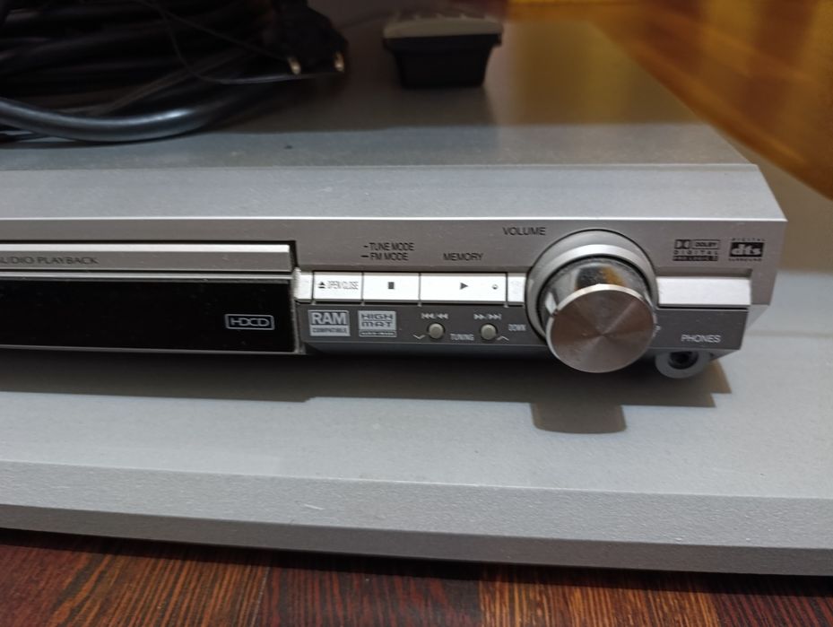Dvd Panasonic home cinema cu suport raft Tv echipamente audio-video
