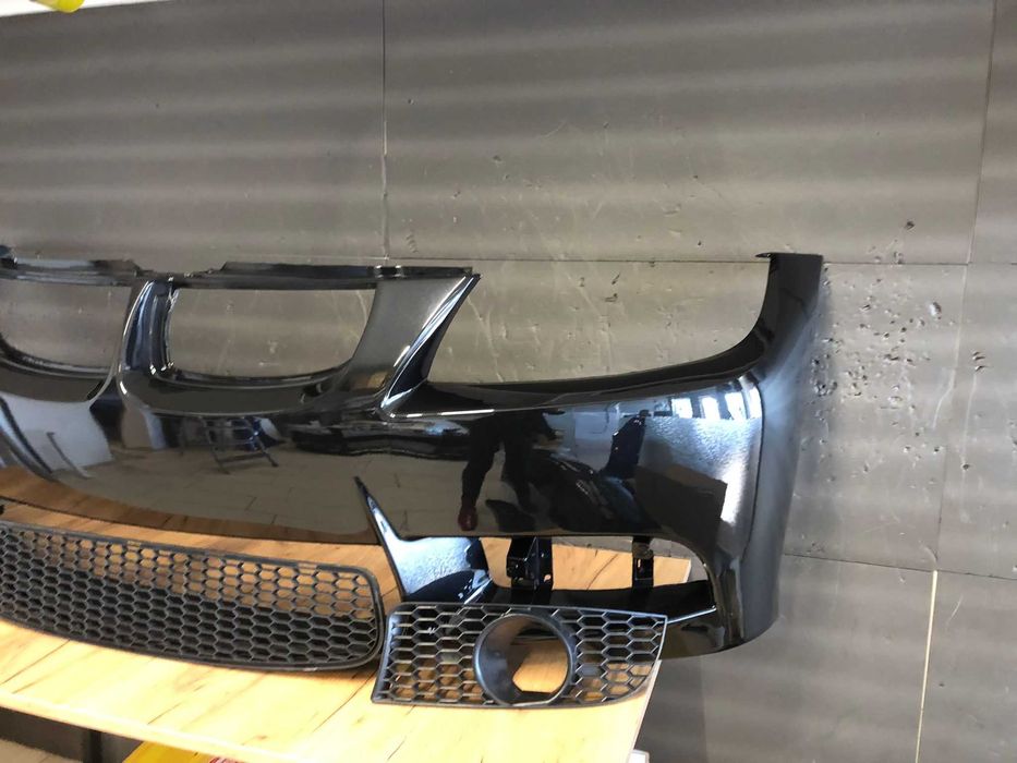 Bara Fata BMW E90 An 2005-2008 Aspect M (i475 (Negru))