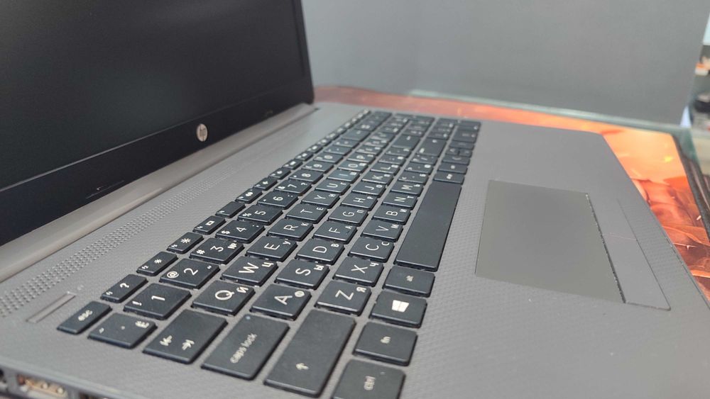 Ноутбук офисный HP AMD Ryzen 3-3200U