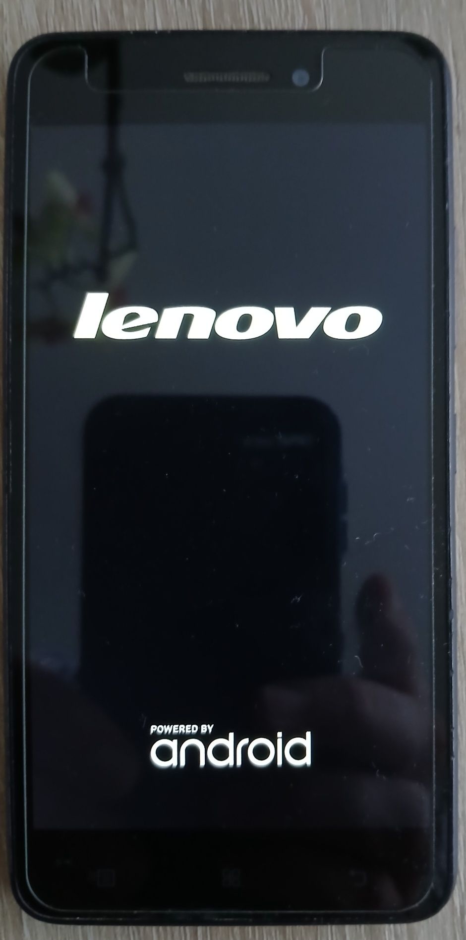 Продавам запазен  смартфон Lenovo S60-A