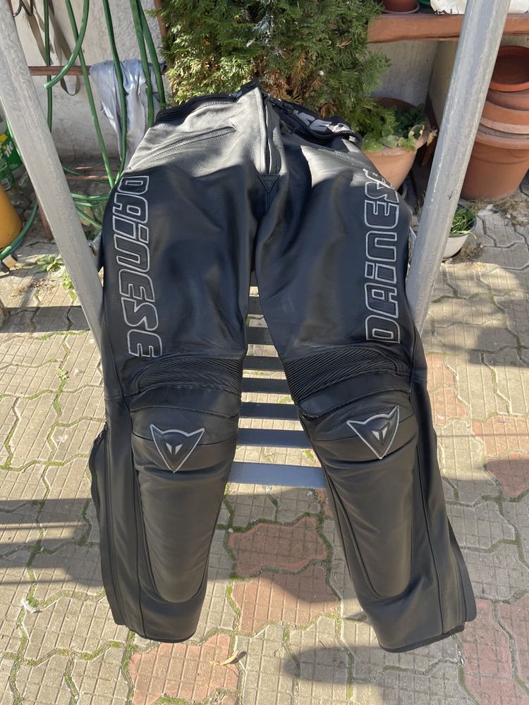 Vand Echipament Moto Dainese pentru femei(nu alpinestars, nike)