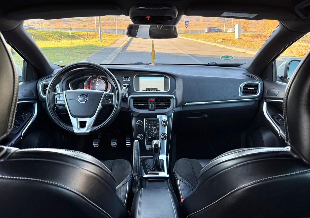 Volvo V40 R -Design 2016 bi xenon2.0 euro6