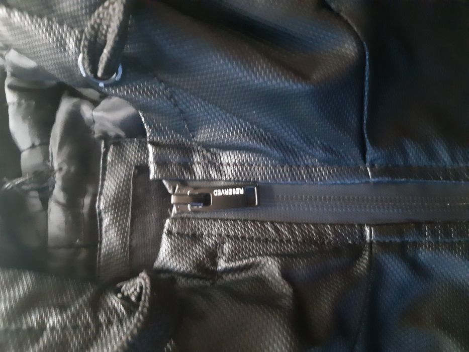 ЧИСТО НОВО ЯКЕ Reserved кожено