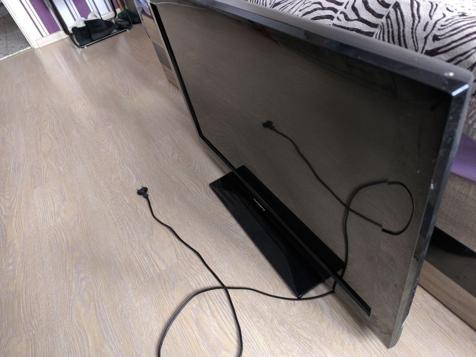 Телевизор  Sony Bravia 32 инча