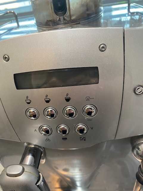 кафе робот SAECO