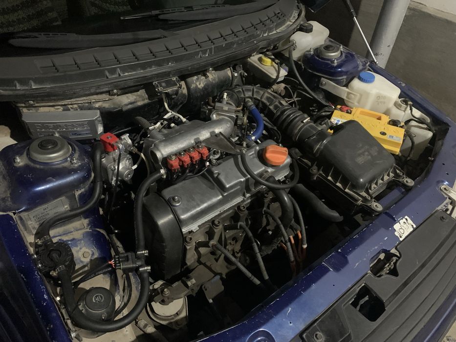 Продам ваз 2110 год выпуска 2000