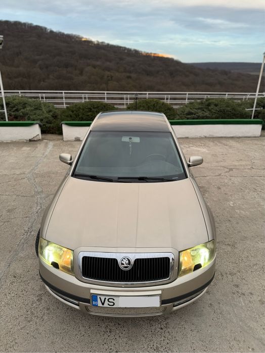 Skoda Superb 1 2005