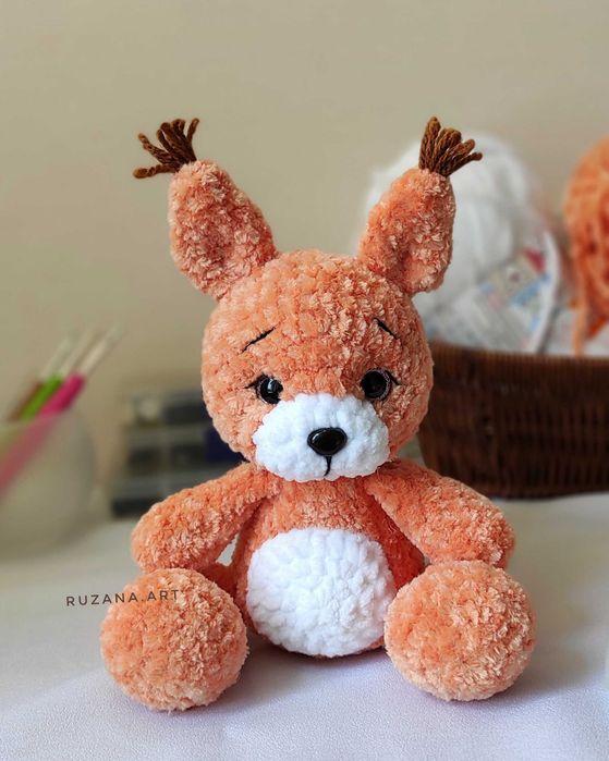 Вязанные игрушки, подарки, пинетки, погремушки