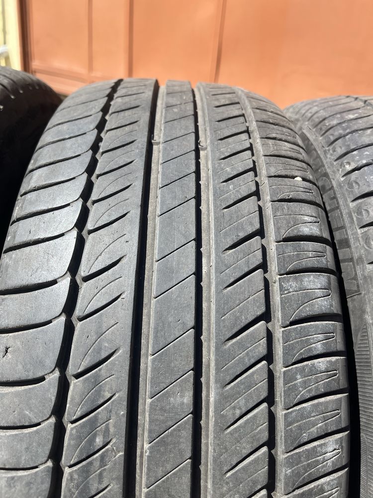 4 бр. летни гуми 215/45/17 Michelin 2x6 mm 2x5,5 mm DOT 0618