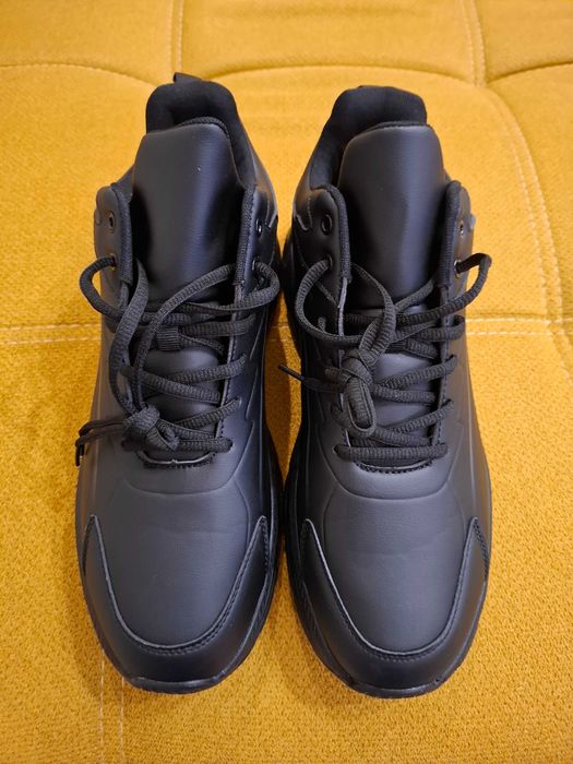 Продавам Нови обувки/маратонки, черни, номер 47