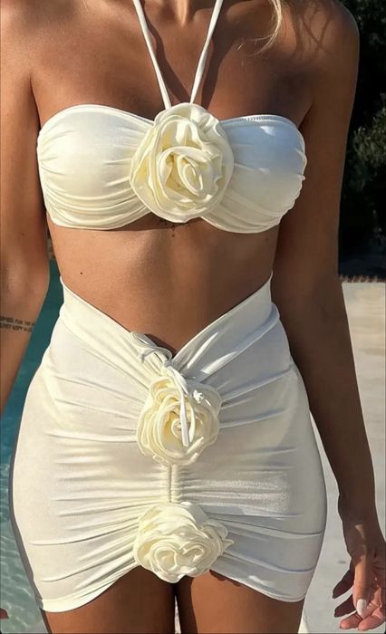 Set Bikini 3 Piese cu Pareo NOU