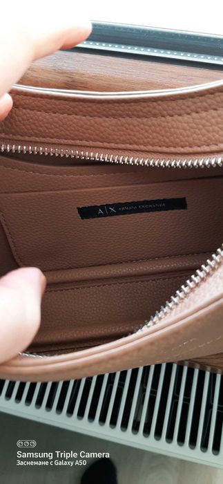 Armani exchange чанта