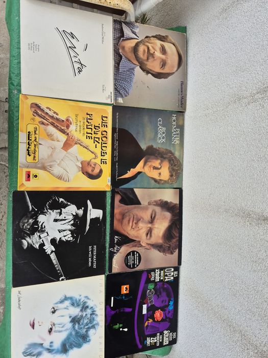 Vând Lot 150LP Discuri Vinil colectie muzica usoara straină mixta