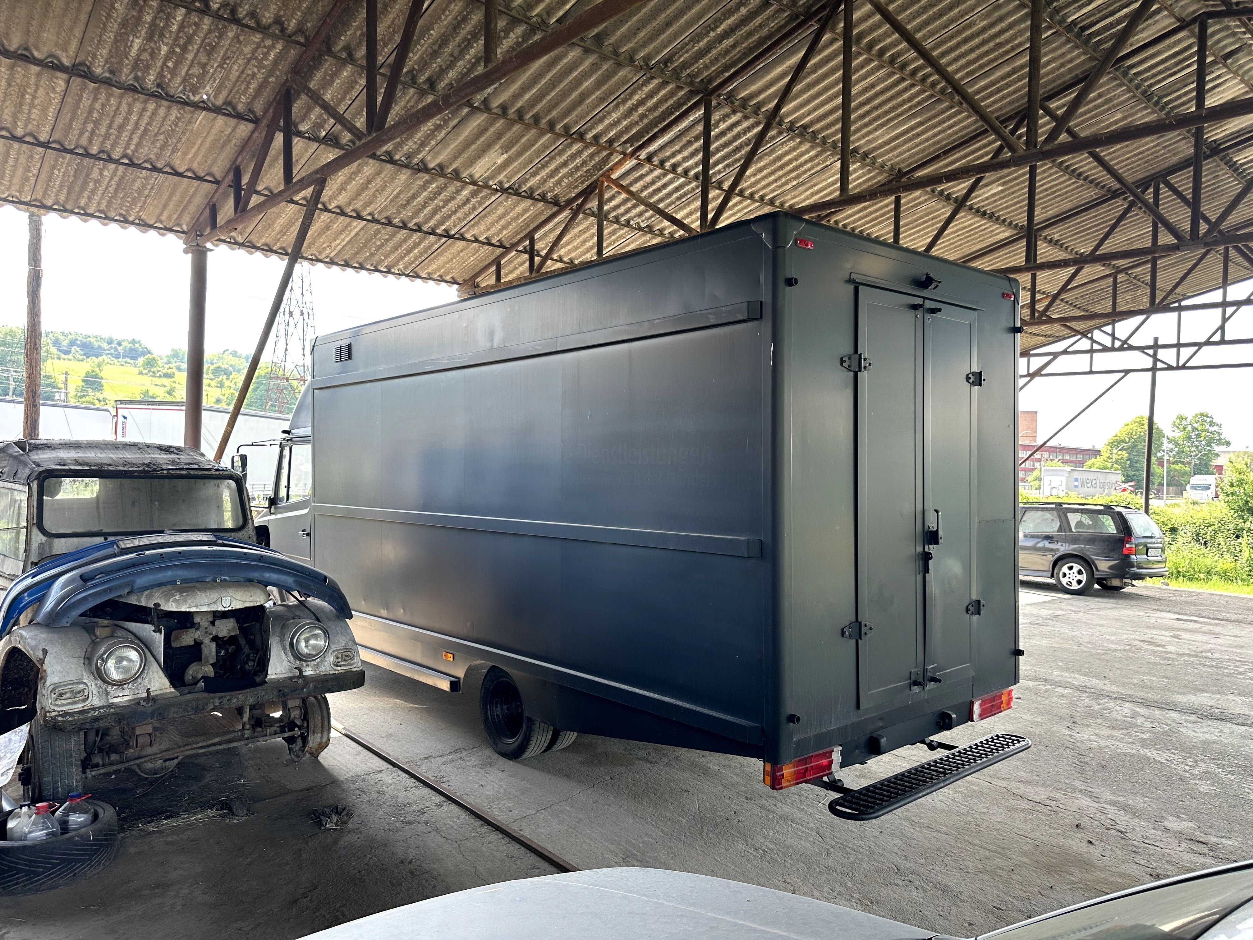 Mercedes-Benz 512d Vario ideal pentru FOODTRUCK