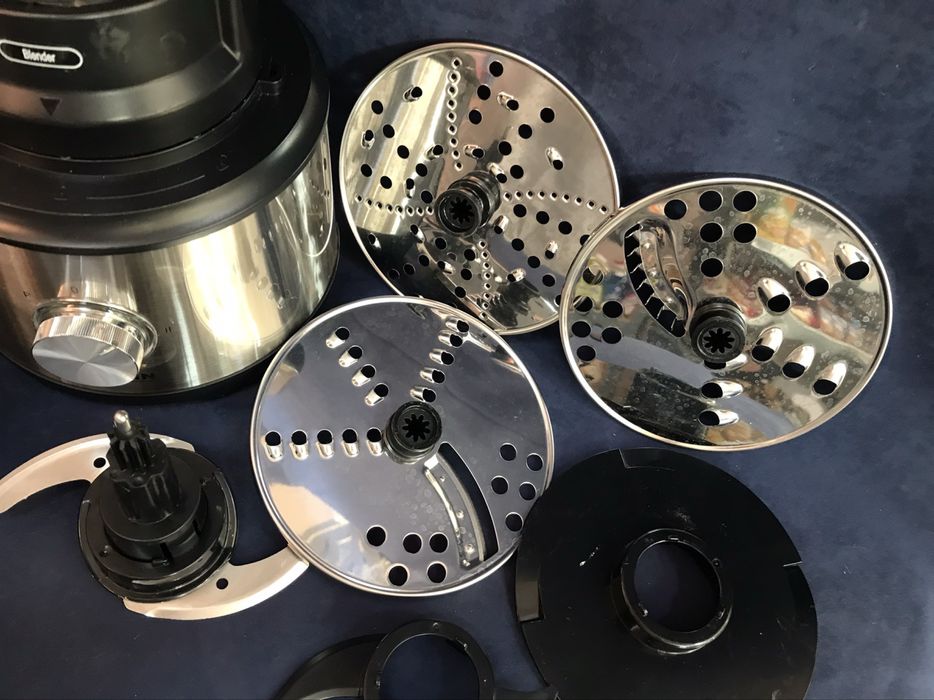 Многофункционален кухненски робот Severin