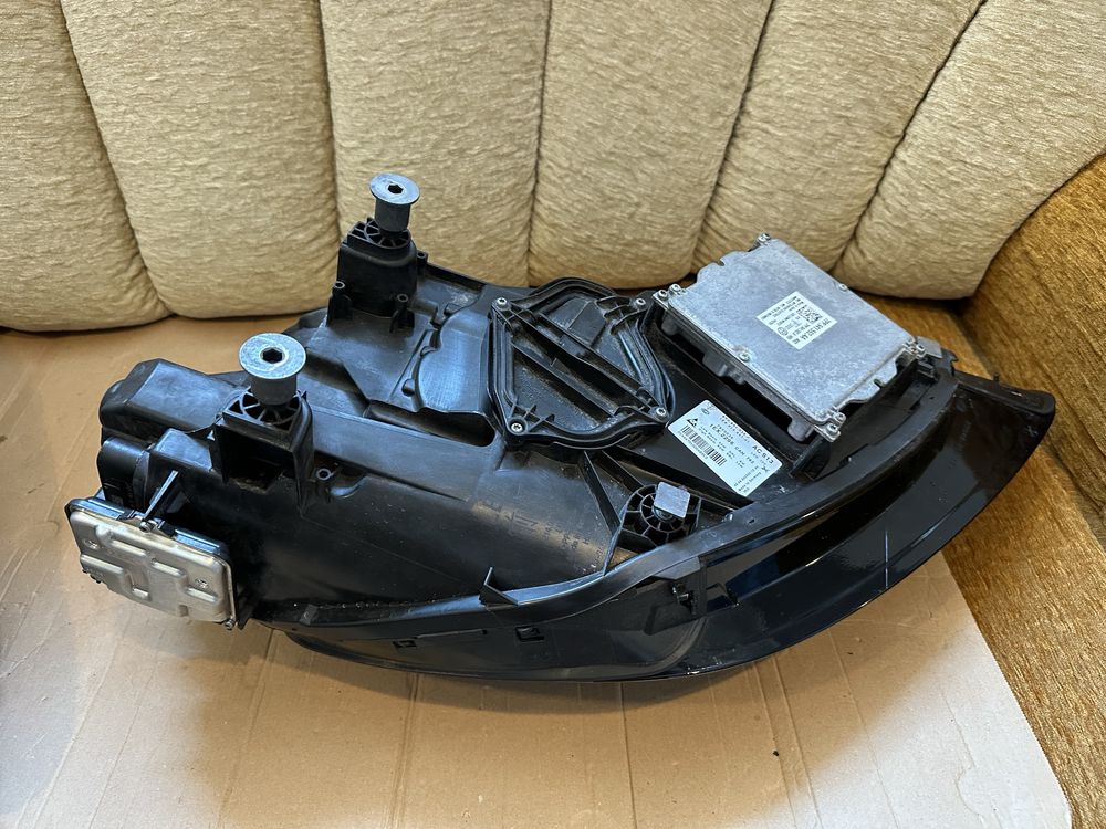 Faruri full led Porsche Cayenne 9Y 2018-2024, 9Y0941035J / 9Y0941036J