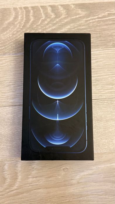 Коробка от iPhone 12 Pro Max