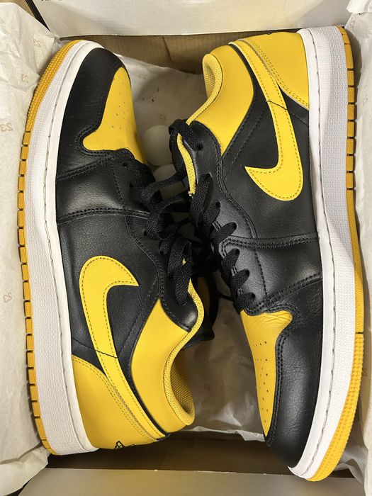 Air Jordan 1 low yellow