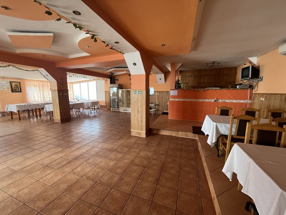 De vanzare spatiu comercial / restaurant