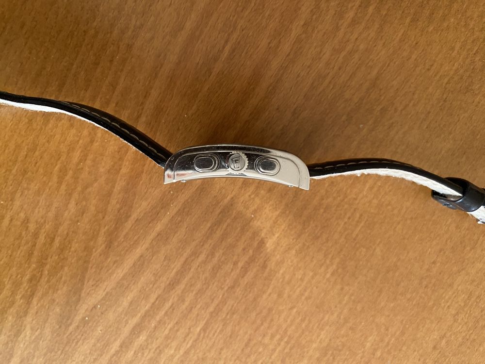 Часовник Festina