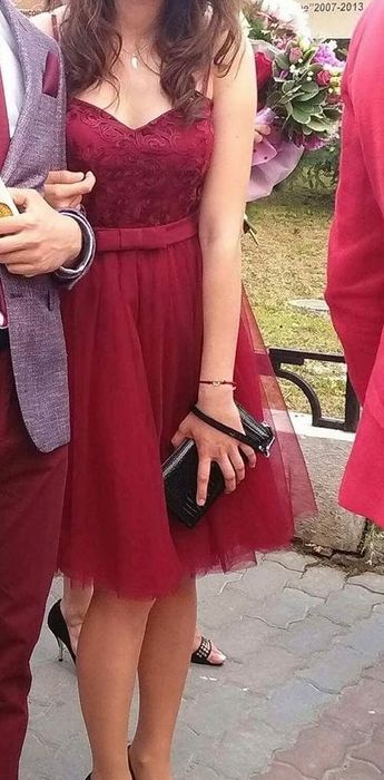 Къса официална рокля